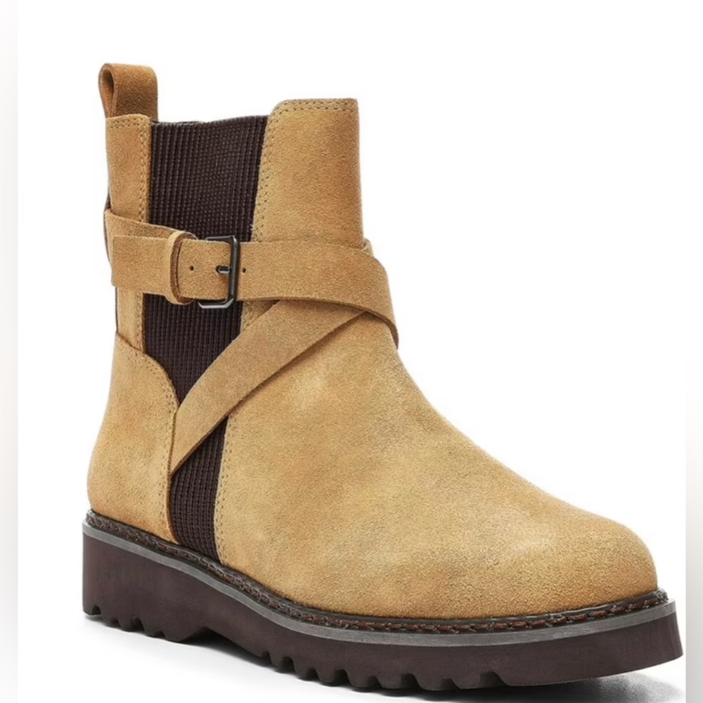 Donald Pliner boots 👢